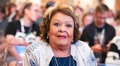 Herecká legenda Jiřina Bohdalová leží vo vážnom stave na JIS-ke. Na vine má byť otrava