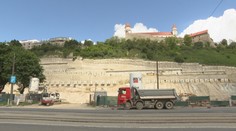 Luxusný developerský projekt Vydrica zničil časť ikonického hradného brala