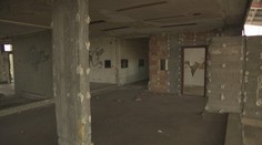 Ruiny, pumpa, búdka pre psa či kasíno. Takto dnes vyzerajú mnohé hraničné priechody