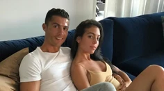 Ronaldovi sa s priateľkou zadarilo. Toto nie je veru iba nafúknuté brucho