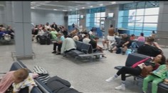 Hodiny čakali v neľudských podmienkach. Slováci zažili počas letu z Dubaja nočnú moru