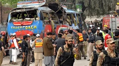Výbuch bomby v Pakistane usmrtil najmenej 15 vládnych zamestnancov