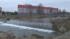 Chcú ich chrániť, no nevedia sa dohodnúť. Protipovodňové opatrenia vo Svidníku blokujú majitelia pozemkov