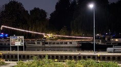 Nešťastie na párty v Berlíne. Na lodi sa preborila strecha, hlásia najmenej deväť zranených