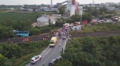 Vyšetrovanie odhalilo chybu výpravcu. Polícia zatiaľ v prípade tragickej zrážky vlaku s autobusom nikoho neobvinila