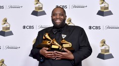 Dráma na odovzdávaní Grammy. Najprv získal tri ceny, potom si poňho prišli policajti