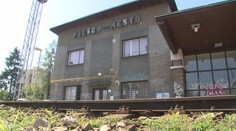 Raritná zastávka v Prešove: Na stanici si kúpite lístok, vlak ale okolo nej prefrndží