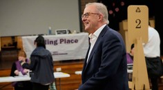 Voľby v Austrálii: Parlamentné voľby vyhrala vládnuca strana práce