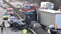 Prvá obeť prachovej búrky v Maďarsku. Pod zhoretým vrakom auta našli mŕtve telo muža (†44)