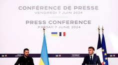 Emmanuel Macron chce dokončiť vytvorenie koalície vojenských inštruktorov pre Ukrajinu