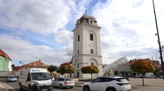 Zosuv svahu pri novej bytovke. Mesto na strednom Slovensku vyhlásilo mimoriadnu situáciu