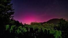 OBRAZOM: Nebeské divadlo plné farieb. Nad Slovenskom sa opäť objavila polárna žiara