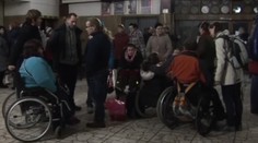 Pevné nervy a veľa trpezlivosti. To potrebujú hendikepovaní na cestu vlakom