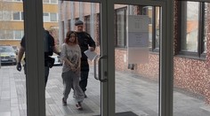 Jana (24), ktorá si so synom (†1) ľahla na koľajnice, sa postavila pred súd. Rozhodoval o jej väzbe