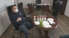 Advokáti už môžu poskytovať služby v kanceláriách. Bez rúška sa s nimi neporadíte