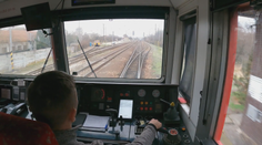 Železniciam chýbajú desiatky rušňovodičov. Nových strojvodcov lákajú na vyšší plat aj nástupný bonus