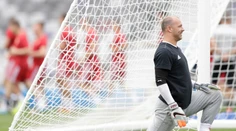 Legendárny Király zavesil reprezentačné tepláky na klinec