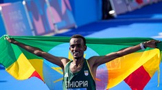 Pôvodne ani nemal štartovať. Etiópčan Tola vyhral maratón v olympijskom rekorde