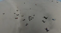 Slovenskí parašutisti prekonali rekord: Dojímavá motivácia zoskoku vás chytí za srdce