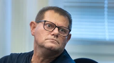 Kuchár, ktorý v domove dôchodcov predstieral, že je lekár, spoznal svoj trest. Otázkou zostáva, kde aktuálne je