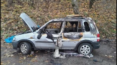 V odstavenom aute v Trnave našli obhorené telo muža. Polícia pracuje s viacerými variantmi