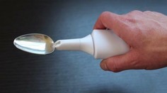 Lyžička, ktorá pomôže miliónom ľudí na celom svete