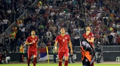 UEFA dala Srbom kontumačnú výhru, no body im zároveť odrátala a zavrela štadión
