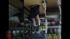 Nevydarená krádež: Zlodej zostal zaseknutý v strope