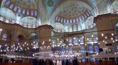 Tichá návšteva. Pápež navštívil istanbulskú Modrú mešitu