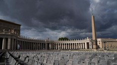 Pohreb pápeža sprevádzajú aj prísne pravidlá obliekania. Odborníčka na protokol vysvetlila, čo je povolené