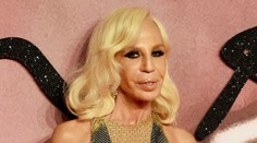 Donatella Versace po toľkých plastikách. Hotová pohroma