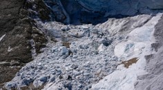 Nádej na záchranu horolezcov nezvestných po páde ľadovca slabne. Už potvrdili dve české obete