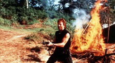 Keď sa narodil, doviezol mamu z nemocnice domov. Chuck Norris sa rozhodol mať 77 rokov