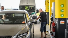 Nafta naďalej prekvapuje: Pumpári cez víkend upravili cenníky