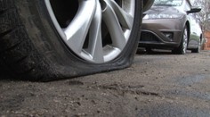 Prepichol pneumatiky autám na celej ulici aj parkovisku