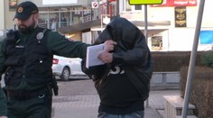 Súd zveril dievča do opatery 11-krát trestanému recidivistovi: Úrady pochybenie nenašli