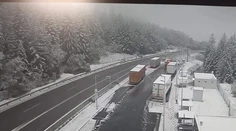 Na severe napadol prvý sneh. Takmer celé Slovensko potrápia dážď aj vietor