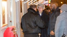 Ponížený Bieber v Prahe. Nechceli ho pustiť do baru