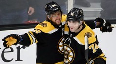 VIDEO: Pastrňák zničil Anaheim, Halák s výhrou. Minnesota konečne vyhrala