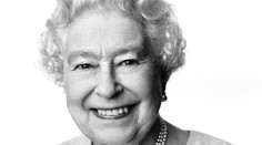 Pozrite si nový fotoportrét kráľovnej Alžbety II. Na 88 rokov nevyzerá