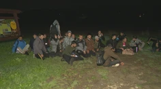 Kradnú v záhradách, ostáva po nich neporiadok a už sa aj pobili. Obce na juhu Slovenska zaplavili migranti