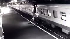VIDEO: Žena sa snažila naskočiť na vlak, napokon skončila pod jeho kolesami