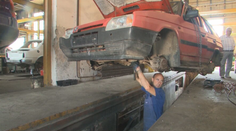 Udržať staré auto pri živote bude zrejme ťažšie. V Bruseli chystajú túto novinku