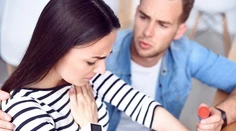 Srdce môže vysielať nenápadné signály. Búšenie či nočné potenie netreba ignorovať