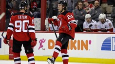 Tatar prispel asistenciou k víťazstvu New Jersey, Černák nedohral