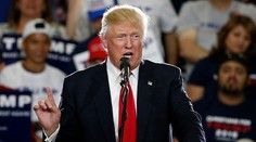 Trump vyhral primárky v štáte Washington, v Novom Mexiku čelil demonštrantom