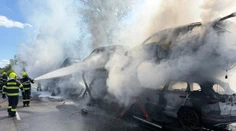 Veľký požiar na D2: Z ôsmich áut a kamióna zostali len torzá