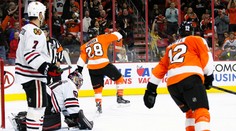 NHL: Raffl skolaboval počas zápasu Philadelphia - NY Rangers (video)