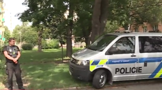 Přerovom otriasa brutálna vražda. Mŕtve trojročné dievčatko mali nájsť policajti v práčke