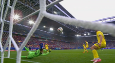 VIDEO: Schranz nás po presnej hlavičke posiela do vedenia proti Ukrajine! Pozrite si jeho druhý gól